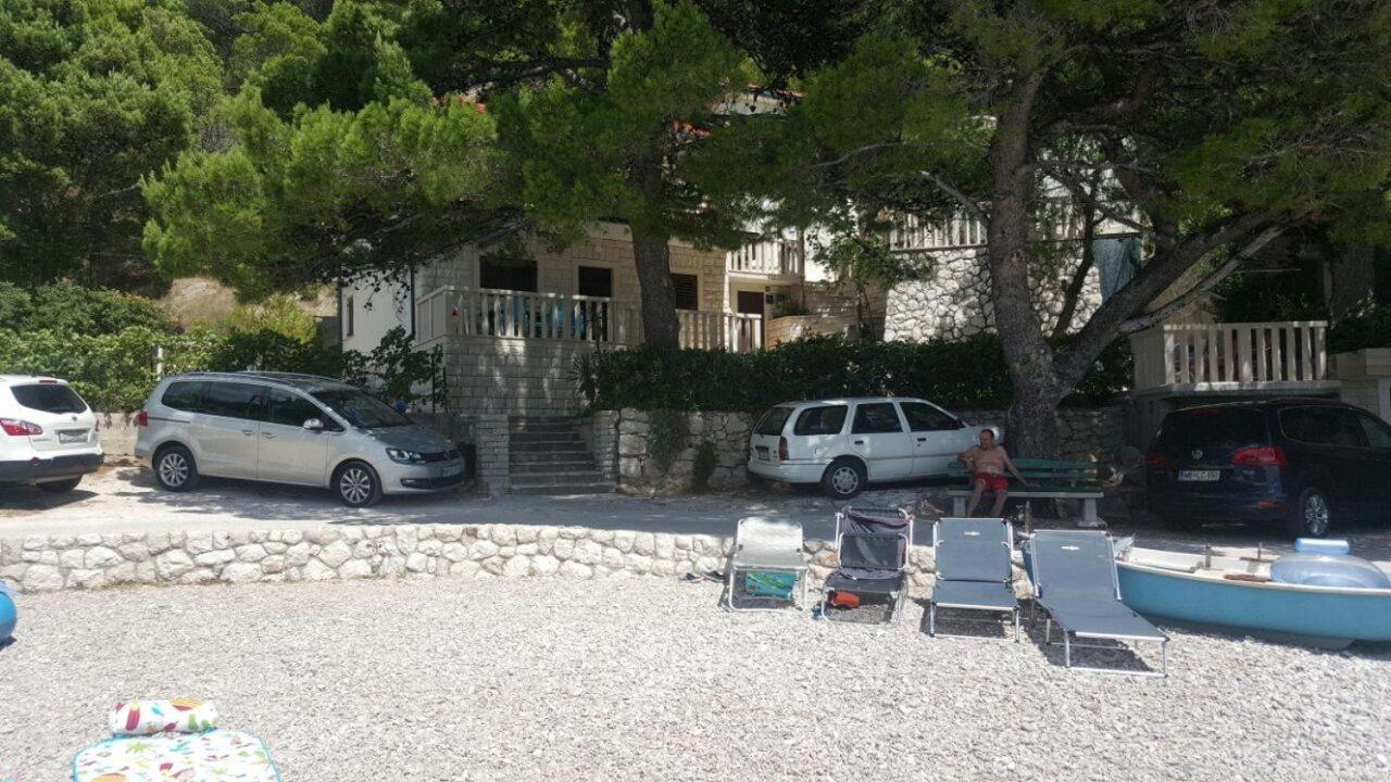 Apartments By The Sea Brela, Makarska - 16065 Kültér fotó